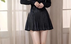 浴室里强摁做开腿呻吟的漫画图片